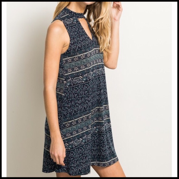 Keyhole Print Dress - Picture 5 of 8